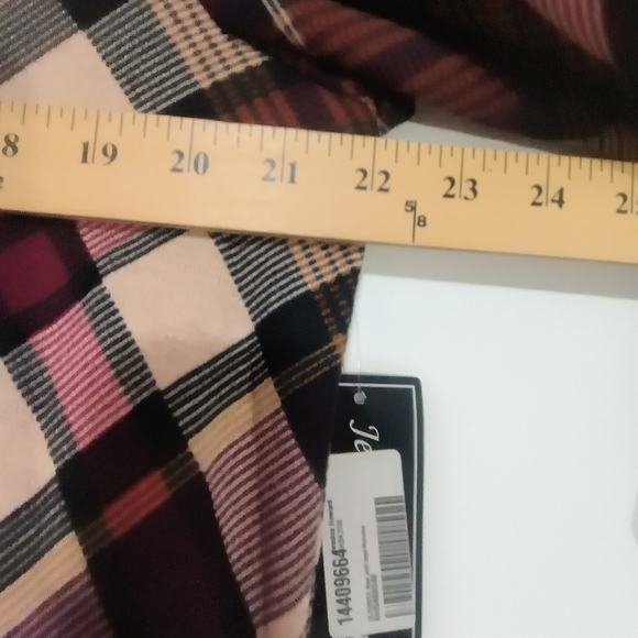 New Pretty Plaid Dress/ Size 1X - Picture 2 of 9